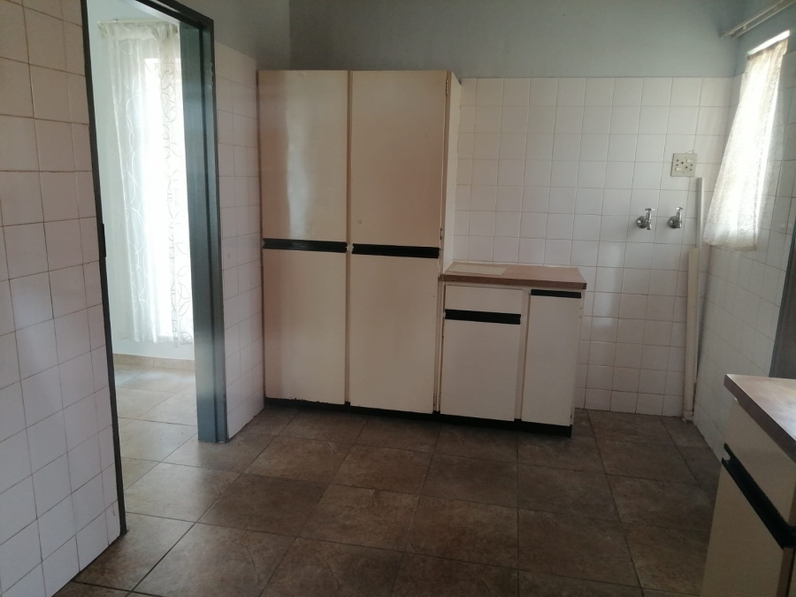 To Let 3 Bedroom Property for Rent in Geelhoutpark North West